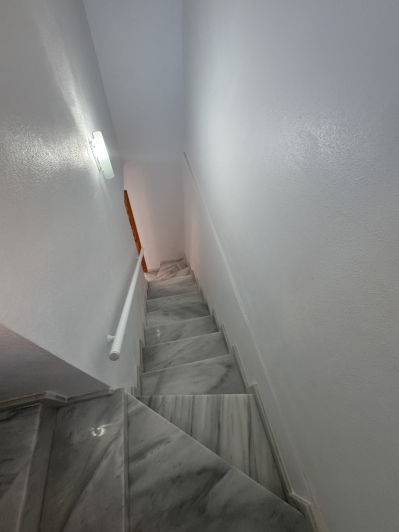 Image No.20-2 Bed Townhouse for sale