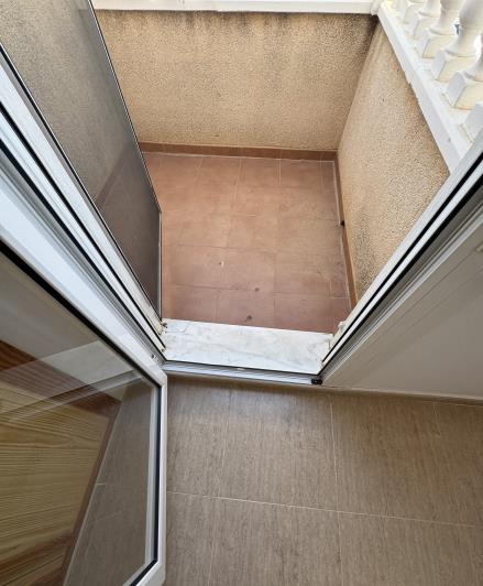 Image No.23-2 Bed Townhouse for sale