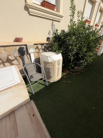 Image No.9-2 Bed Semi-Detached for sale
