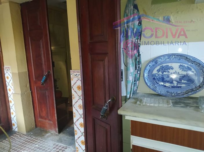Image No.11-3 Bed House for sale