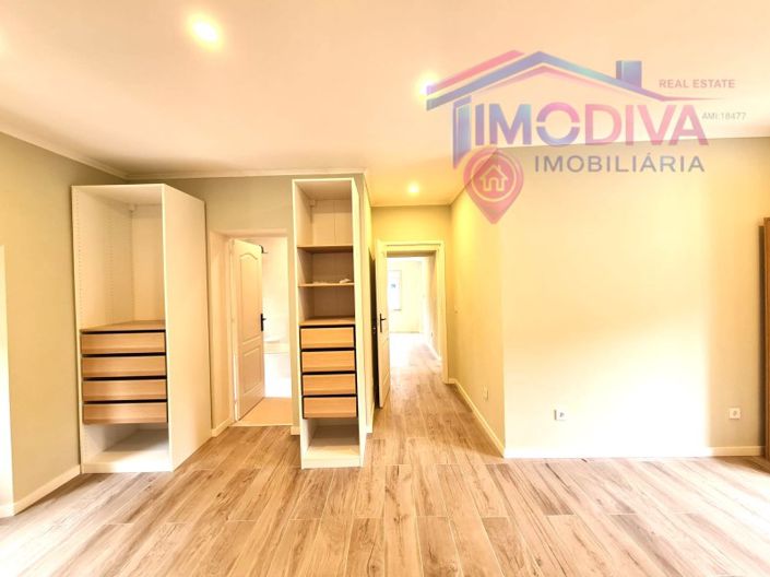 Image No.20-3 Bed House for sale