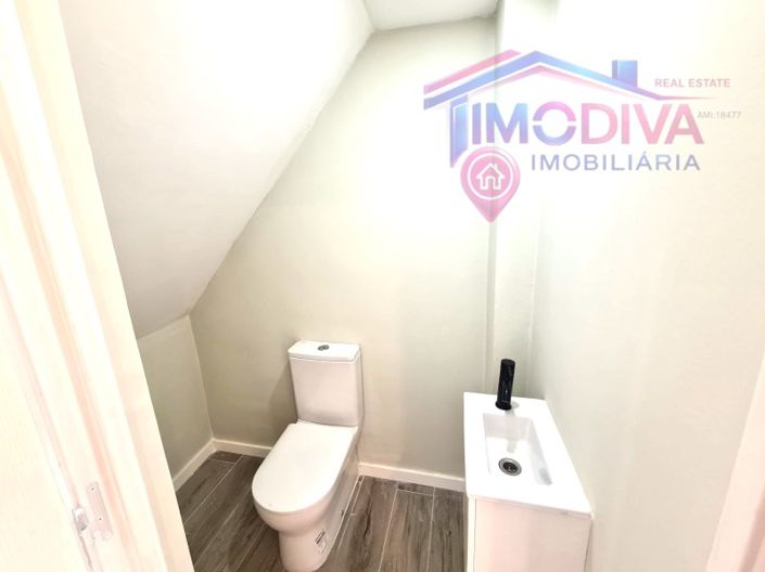 Image No.29-3 Bed House for sale