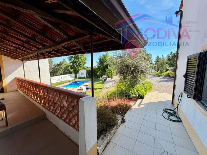 Image No.20-7 Bed House for sale
