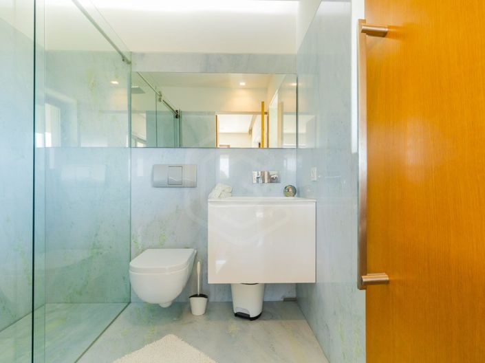 Image No.19-3 Bed House for sale