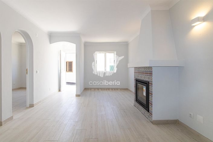 Image No.14-3 Bed House for sale