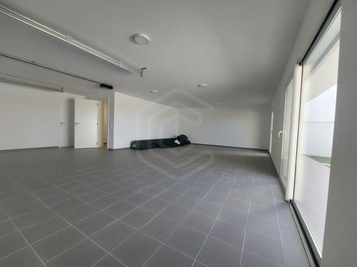 Image No.35-3 Bed House for sale