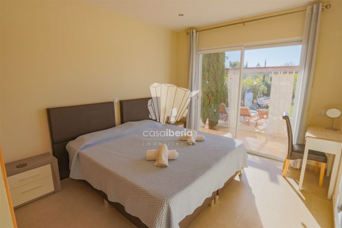Image No.53-6 Bed House for sale