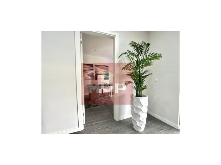 Image No.10-3 Bed Apartment for sale