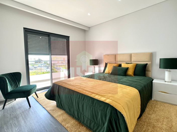 Image No.12-3 Bed Apartment for sale