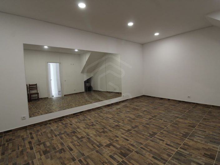 Image No.25-4 Bed House for sale