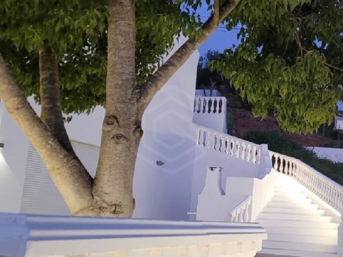 Image No.38-4 Bed House for sale
