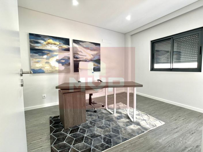Image No.26-3 Bed Apartment for sale