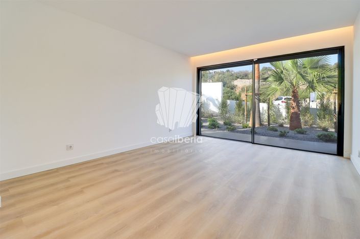 Image No.11-4 Bed House for sale
