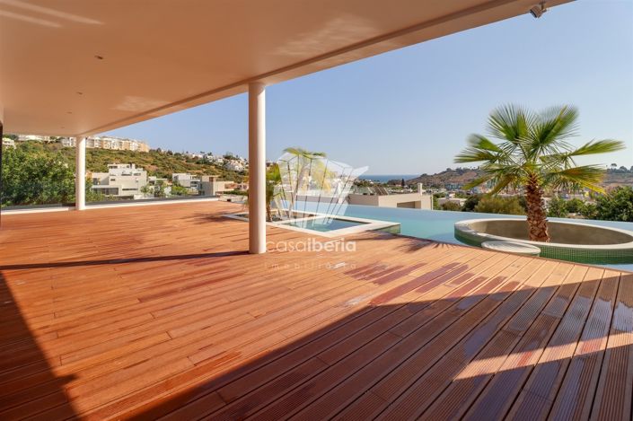 Image No.3-4 Bed House for sale