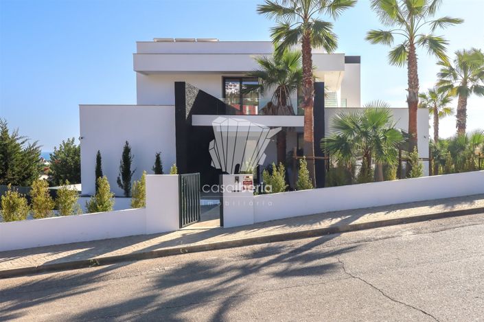 Image No.5-4 Bed House for sale