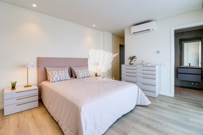 Image No.28-4 Bed House for sale