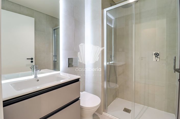 Image No.35-4 Bed House for sale