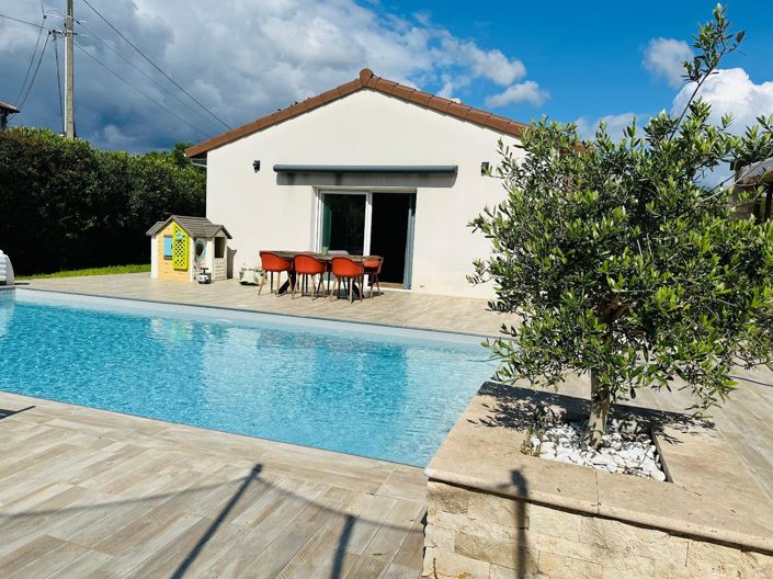 Image No.2-4 Bed House for sale