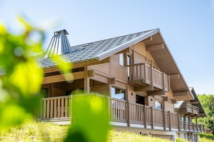 Image No.8-5 Bed House for sale