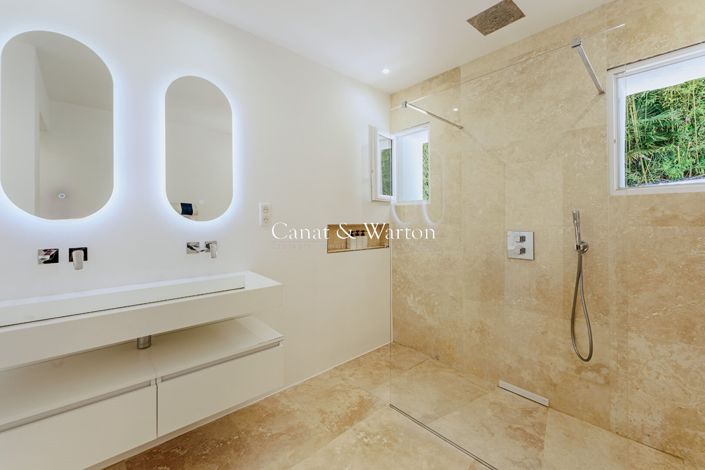 Image No.7-4 Bed Property for sale