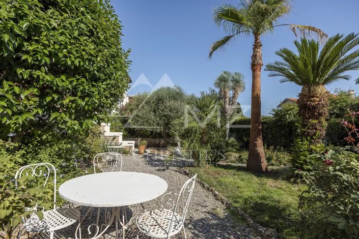 Image No.2-6 Bed House for sale