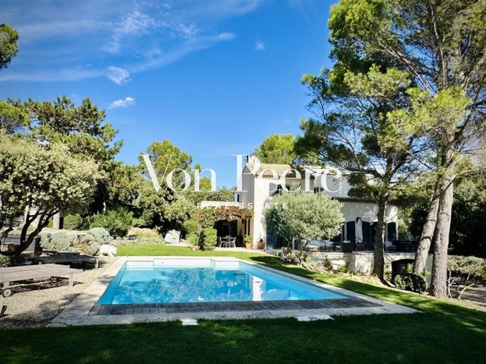 Image No.2-4 Bed House for sale