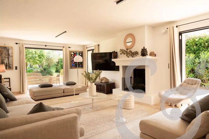Image No.9-4 Bed House for sale