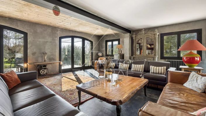 Image No.5-6 Bed House for sale