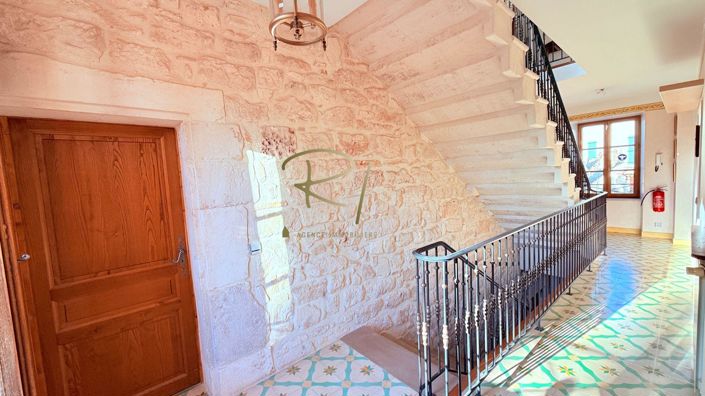 Image No.9-5 Bed House for sale
