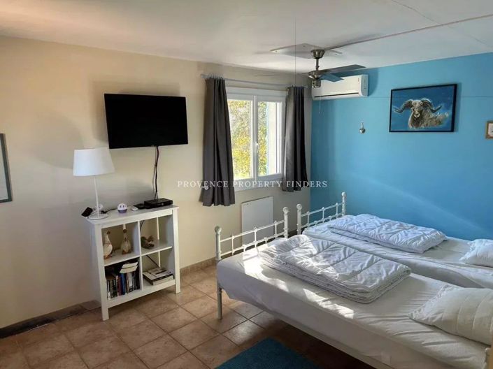 Image No.11-3 Bed House for sale