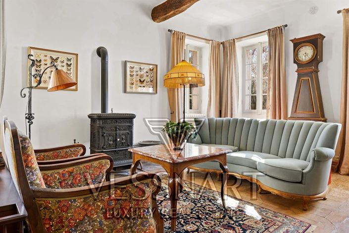 Image No.9-12 Bed House for sale