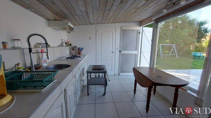 Image No.16-5 Bed Property for sale