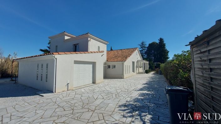 Image No.4-5 Bed Property for sale