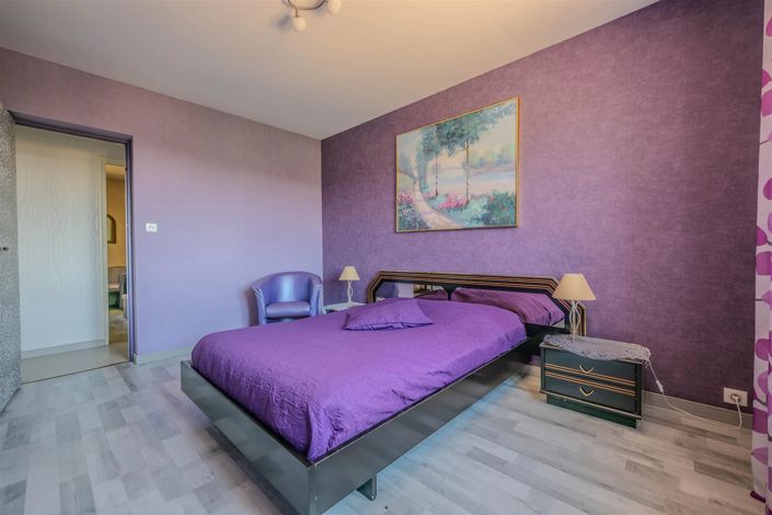 Image No.12-4 Bed House for sale