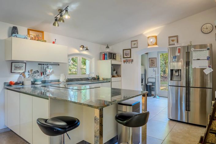 Image No.14-4 Bed House for sale