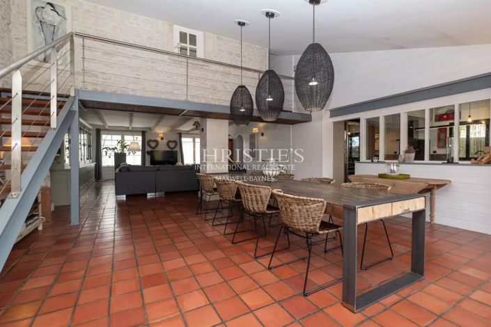 Image No.10-4 Bed House for sale