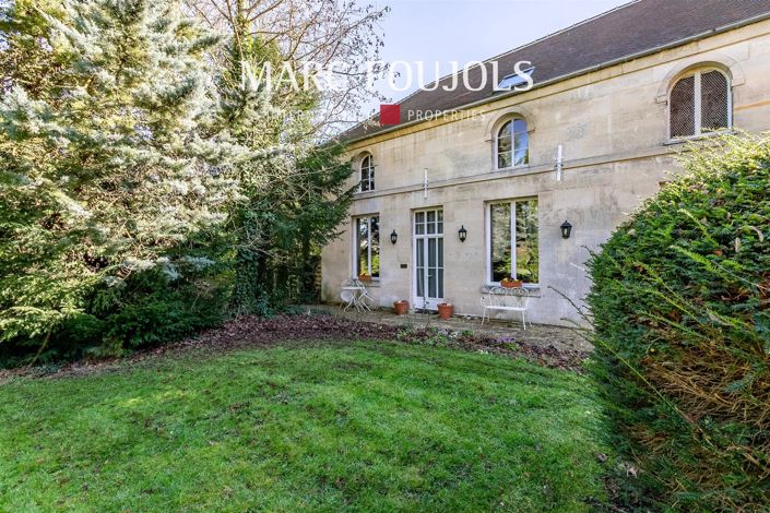 Image No.3-8 Bed House for sale