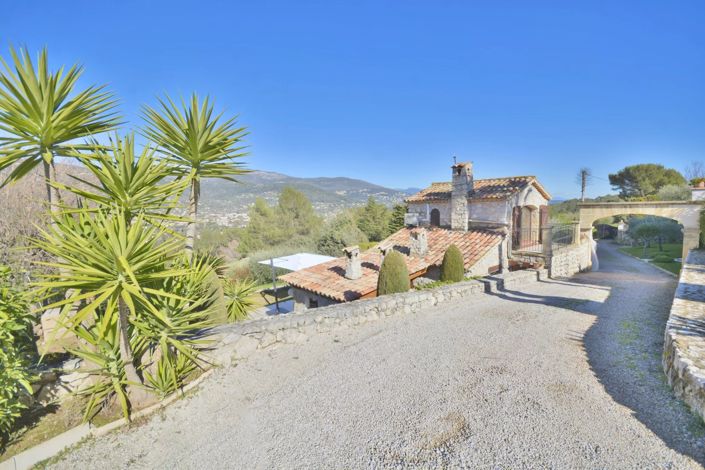 Image No.8-5 Bed House for sale