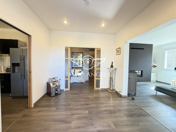 Image No.3-5 Bed House for sale