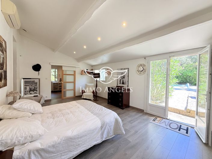 Image No.5-5 Bed House for sale