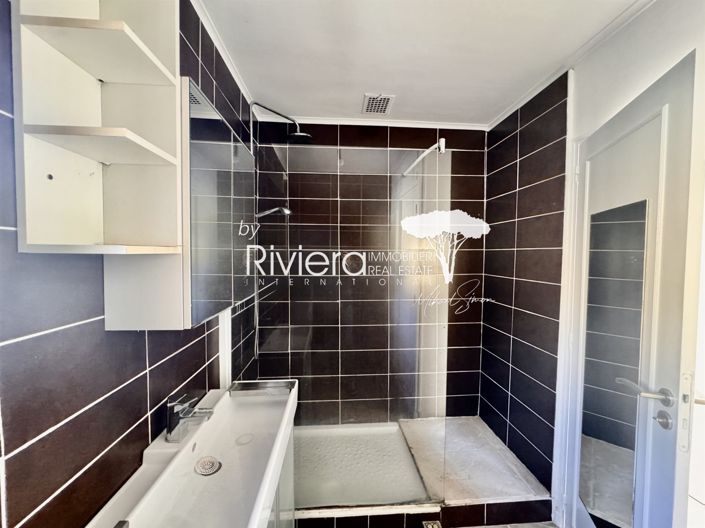 Image No.10-5 Bed House for sale