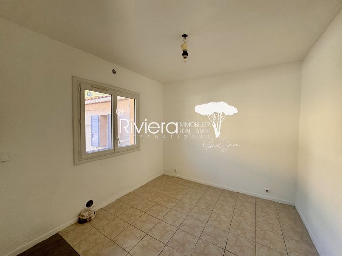 Image No.11-5 Bed House for sale