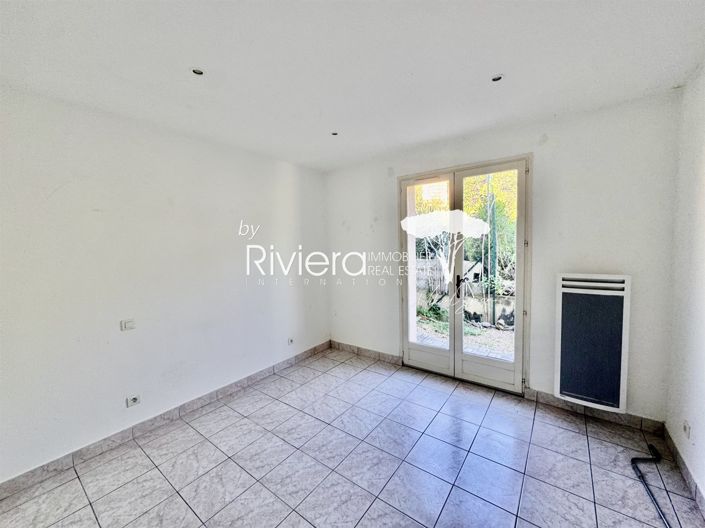 Image No.19-5 Bed House for sale