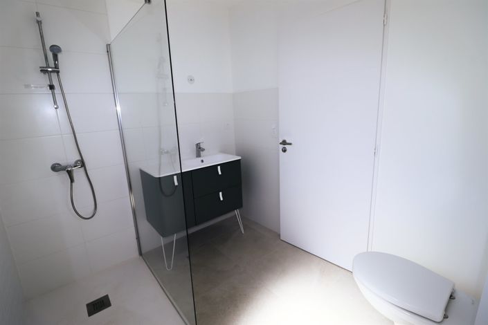 Image No.14-3 Bed House for sale