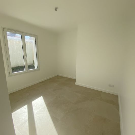 Image No.5-3 Bed House for sale