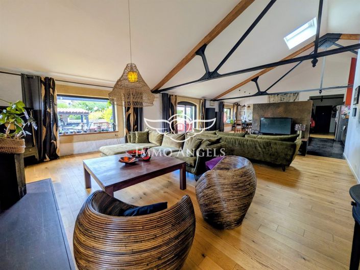 Image No.3-4 Bed House for sale