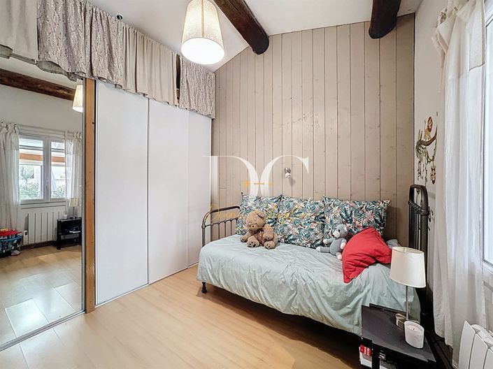 Image No.11-2 Bed House for sale