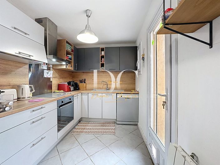 Image No.6-2 Bed House for sale