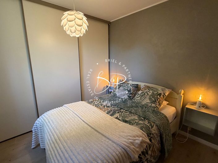 Image No.12-3 Bed House for sale