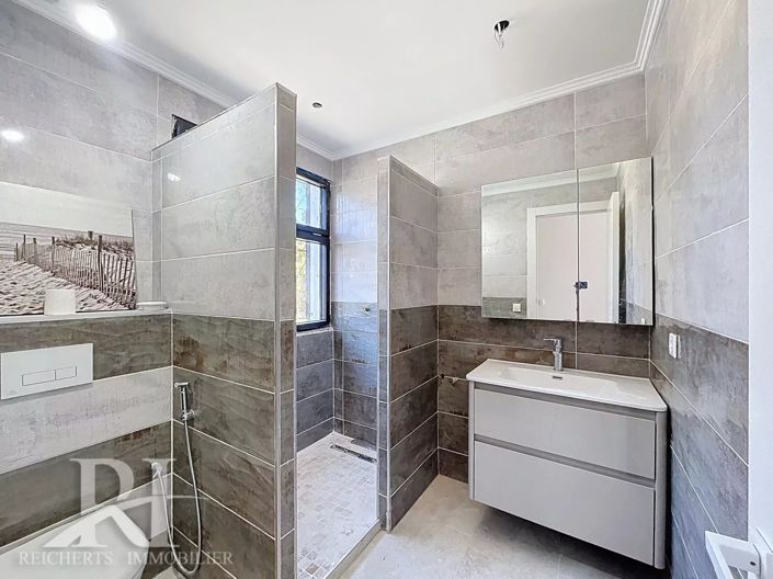 Image No.16-4 Bed House for sale